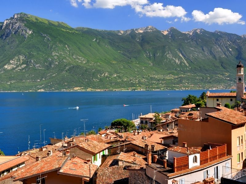 Wochenmarkt in Limone sul Garda - Mercato di Limone sul Garda Wochenmarkt in Limone sul Garda - Mercato di Limone sul Garda
